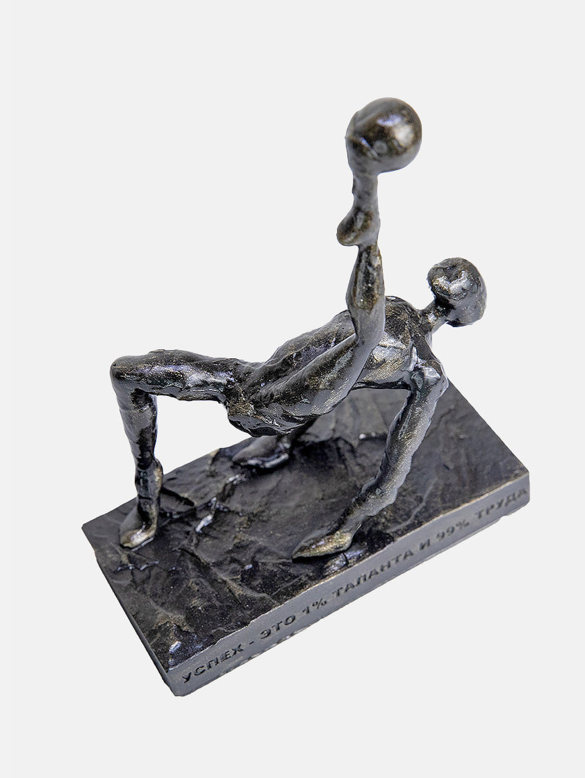 Статуэтка «Футболист»