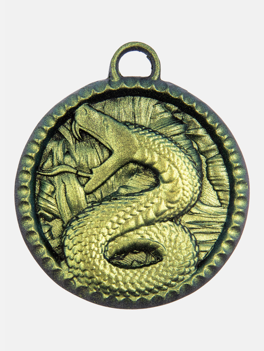 Оберег "Дракон" иск. камень (зеленый хамелион)