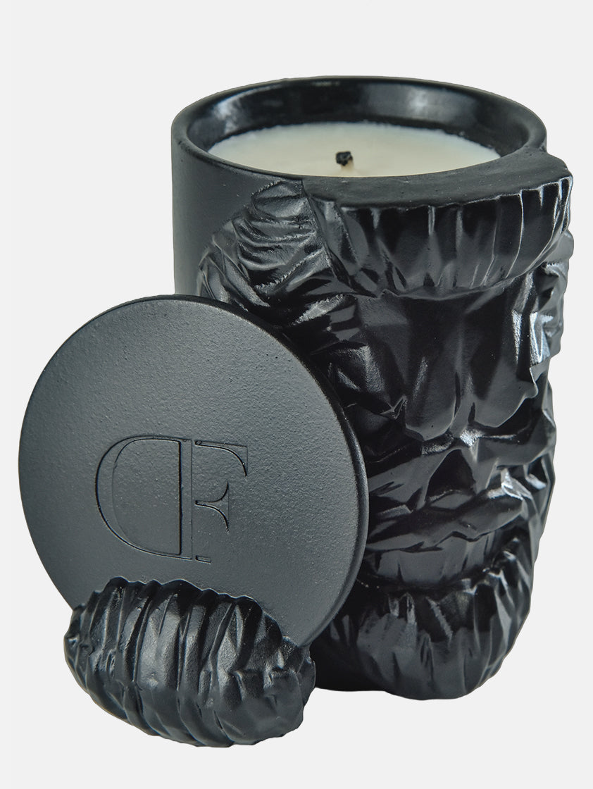 Ароматическая свеча "Сумеречный бор" DeFuego Бородач черный, 200 мл