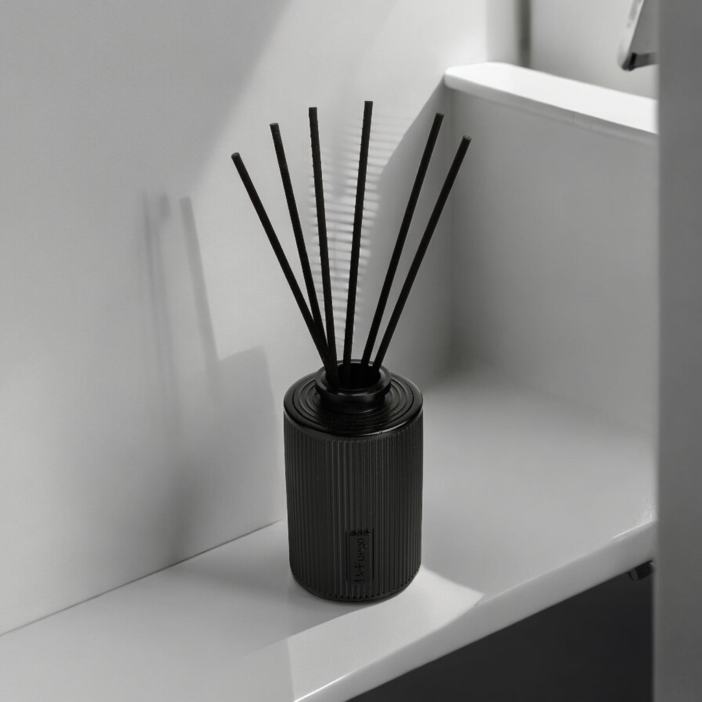 Набор «Сумеречный бор» — диффузор Греция (черный) + текстильный спрей