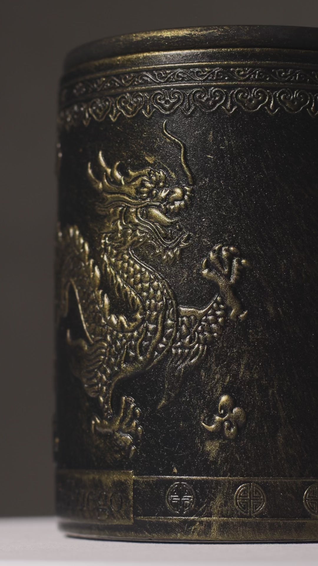 Ароматическая свеча "Изумрудный лес" DeFuego Китай сост.золото, 200 мл